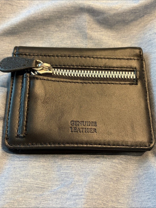Guang Tong Other - Guang Tong Leather Wallet with Zip Pocket GUC
